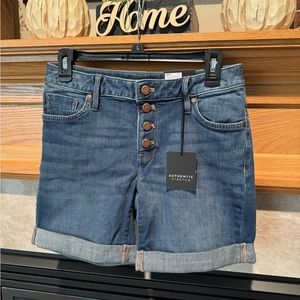 NWT Mid Rise Button Fly Cuffed Denim Shorts